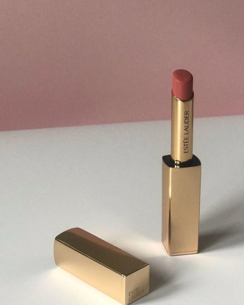 皮肤黄还懒得化妆？你需要这几支显白的素颜口红