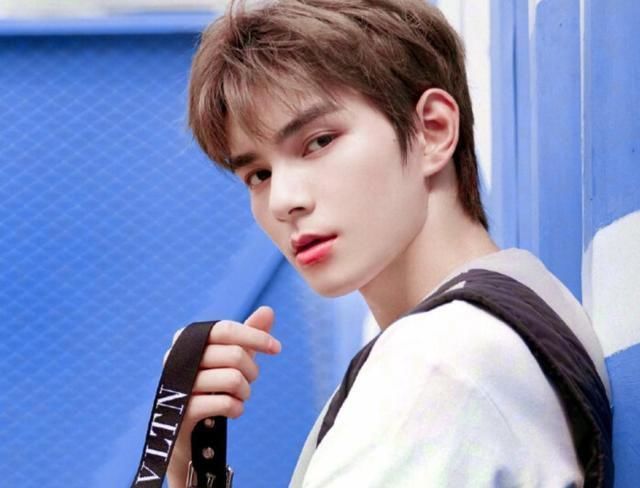 李诚儒 从何昶希被人质疑到宋妍霏累到瘫,小演员的辛苦又有谁懂?