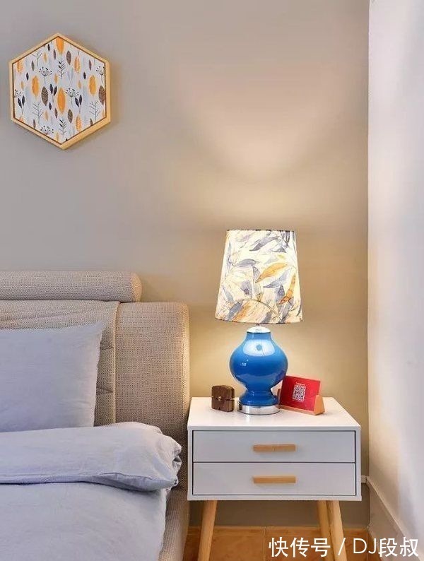 餐厅|70后阿姨的独居生活:花2万改造破房,40㎡的家,暖哭了许多网友