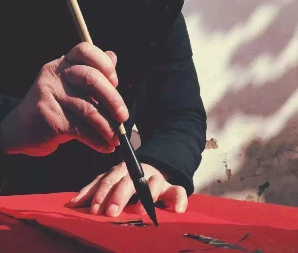 对联文化$华罗庚出上联“三强韩魏赵”,难倒众人,下联一出更是经典