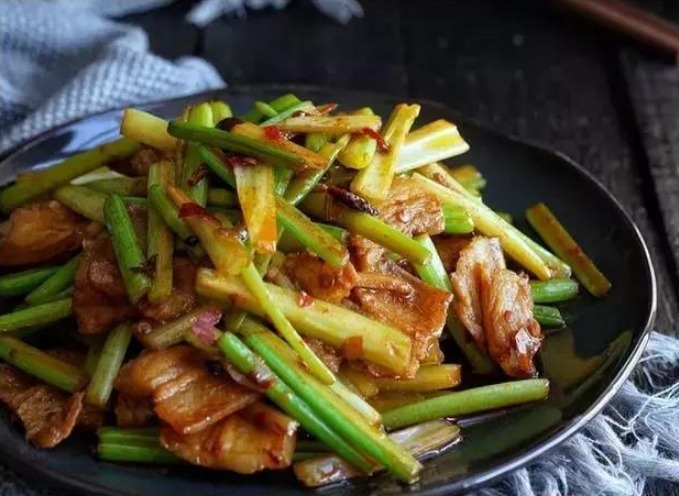 给你带来几道好看又好吃的美食,学着自己试试,看你的厨艺如何