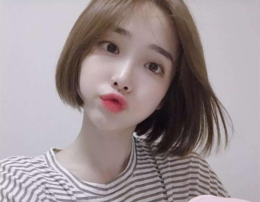 圆脸型 圆脸发量少的女生适合哪种发型?剪这7款发型瘦脸减龄还显发量多