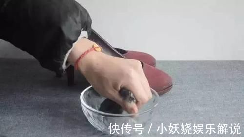 三角形 鞋子挤脚?老司机教你2招,学会后鞋子怎么穿都舒服!