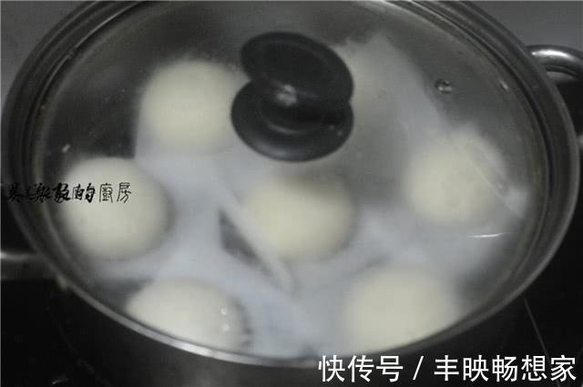 蒸馒头和包子,要学会“三次醒发”,不然出锅后死皮、塌陷口感差