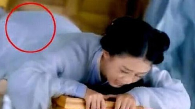 |史上最搞笑穿帮镜头:娜扎鹿晗我忍了,张萌不小心露了什么?