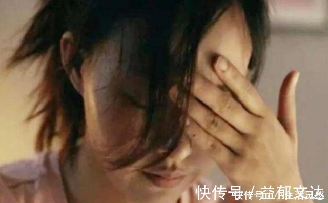 睡着|宝宝喜欢“边吃边睡”的模式,一放下就醒,究竟为啥原因太暖心!