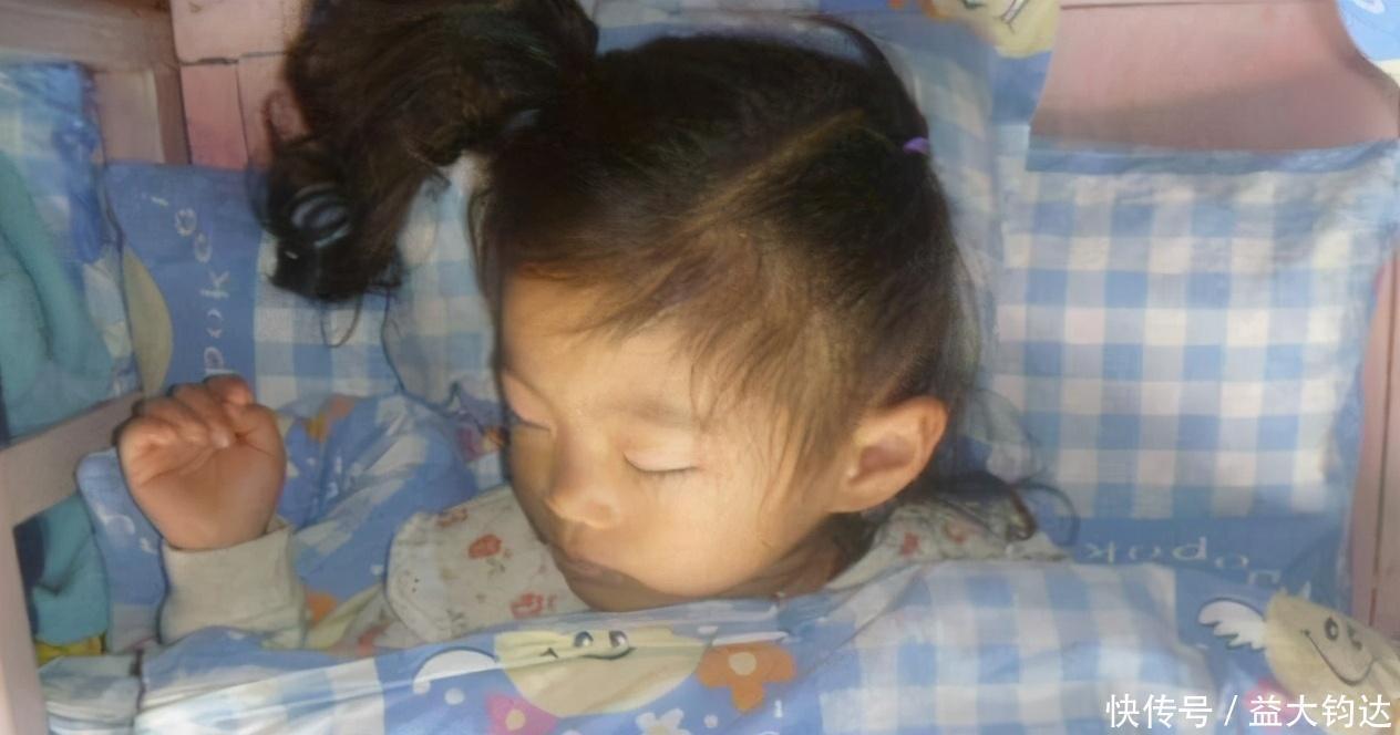 衣服|冬天再冷也别让孩子这样睡觉,不仅不保暖,还容易让孩子小病不断