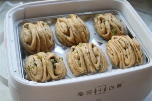  花卷|掌握花卷层次分明的秘诀，葱香四溢松软好吃，新手也能成功