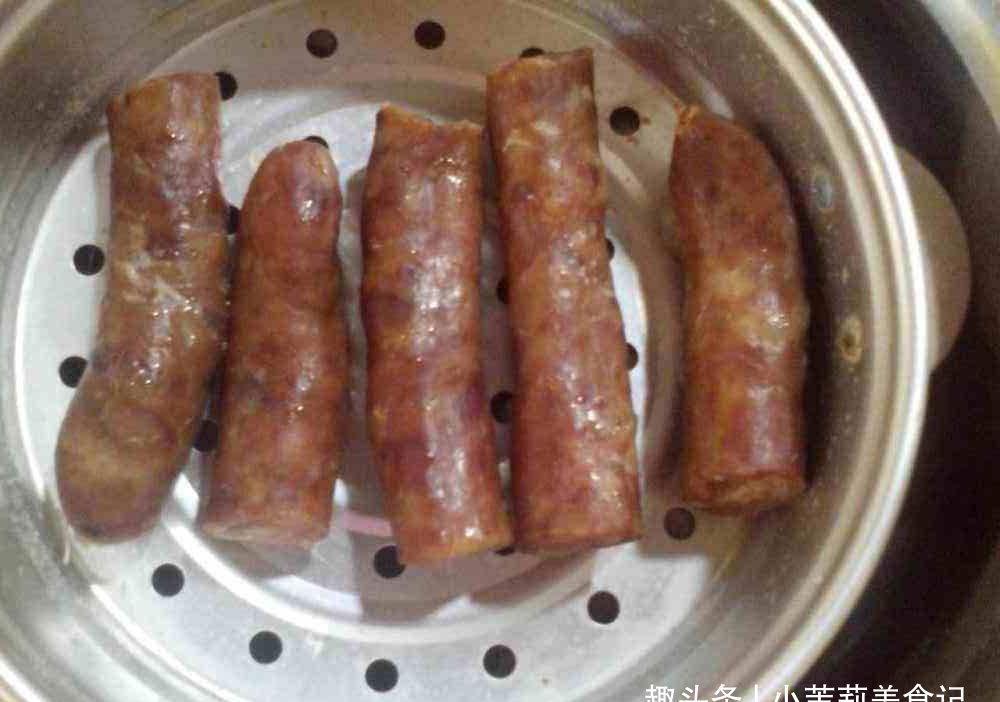 炒腊肠,直接下锅炒不好吃,大厨:多加1步,腊肠香味醇厚口感好