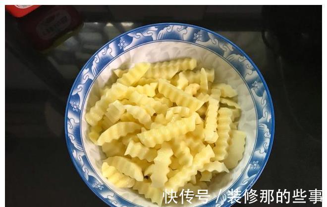 辣椒酱|土豆不煎不炸，加料一拌，香辣开胃，解馋又顶饱，夏天吃太过瘾了