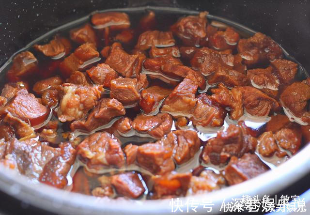 炖牛肉，别只知道焯水！多加这“2味料”，牛肉软烂不塞牙，贼香