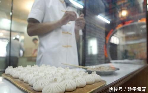 163岁的“狗不理”包子,为何没人再去吃了?顾客:你去瞧瞧价格