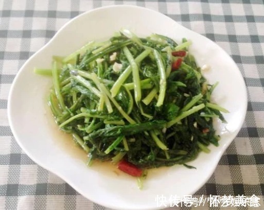 爆炒萝卜缨|这菜当“垃圾”,却是清肠高手,排出毒素,血管干净,体重悄悄降