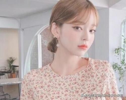女生|小个子女生发型原来这样扎,漂亮且气质十足