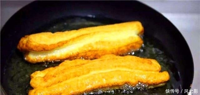 秦桧夫妇|马未都:为什么油条二根放一起炸?