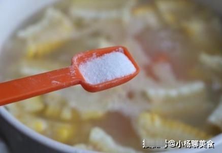春夏时节来碗汤，滋补玉米与排骨相互碰撞，别有一番风味