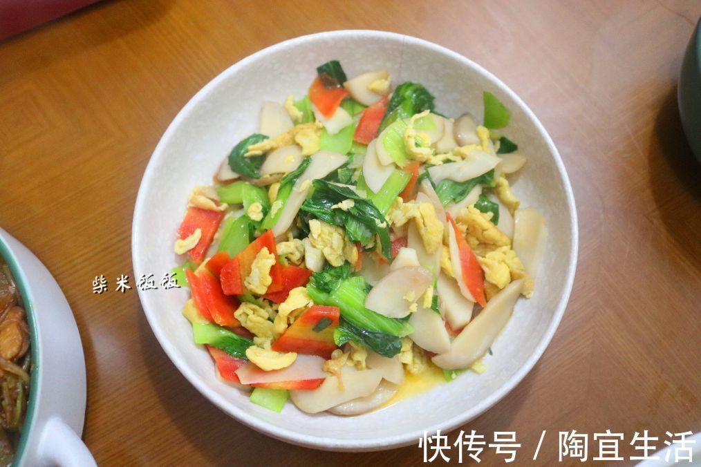 晒晒我家晚餐，这一桌，成本没超过50元，朋友说真实惠