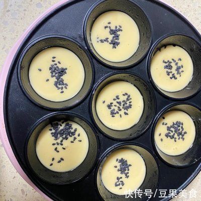 这道自制小蛋糕，低糖又美味简单快手，超下饭