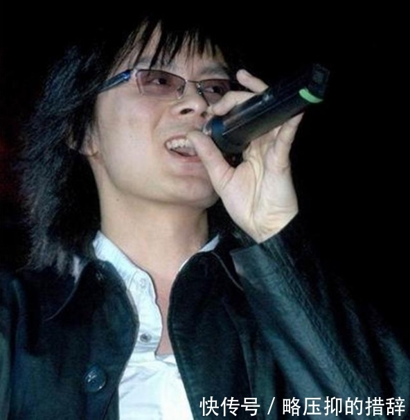 还记得歌曲《丁香花》吗?“那坟前开满鲜花”,这去世的人是谁?