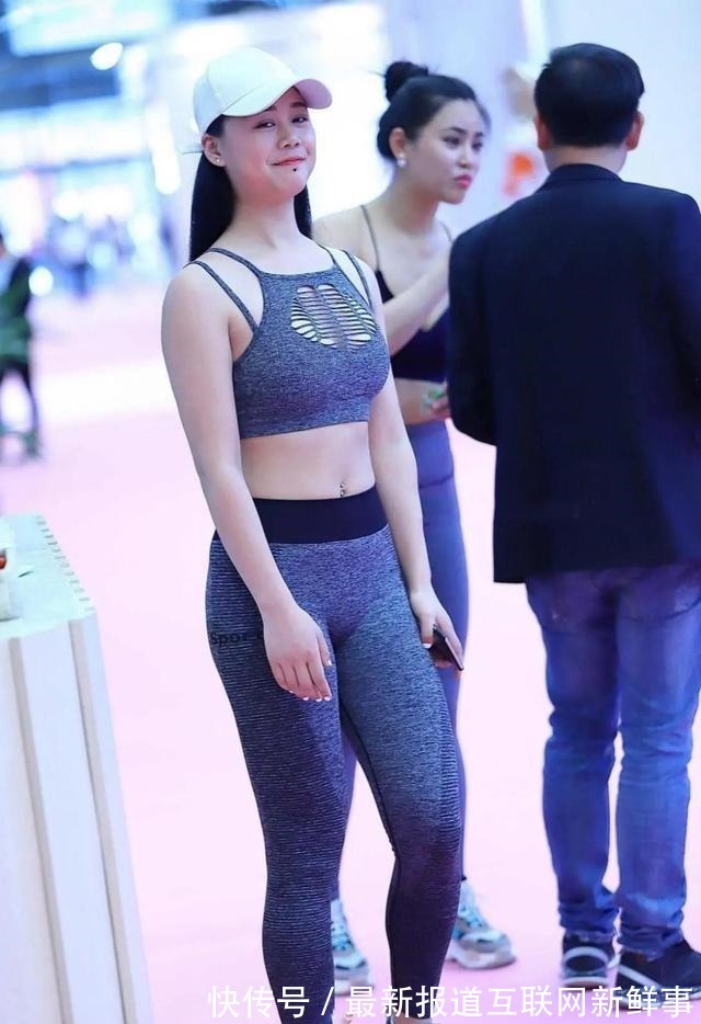 搭配 青春朝气的瑜伽裤穿搭减龄显气质,简约不失大气,精致浪漫!