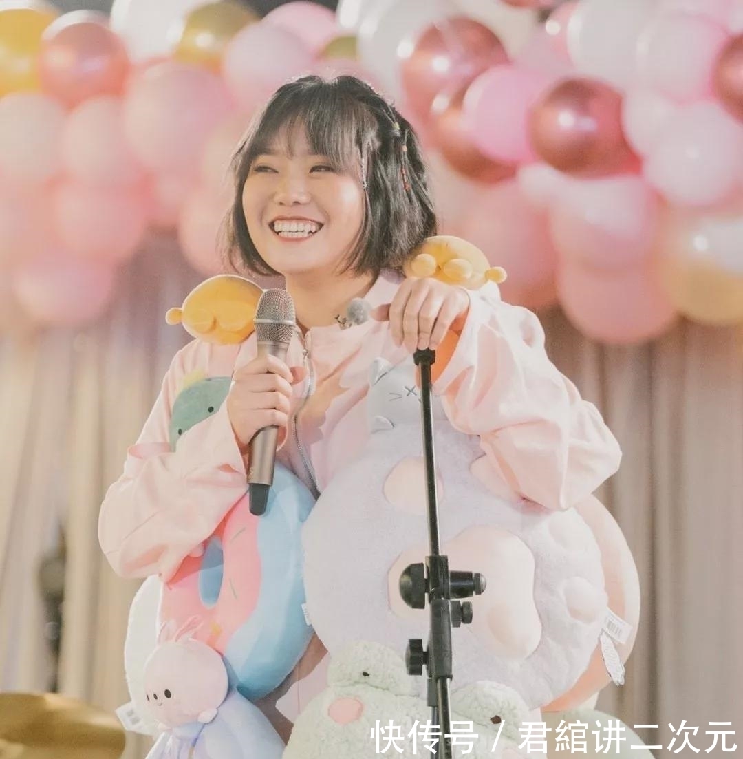 kimehw从全网夸到全网骂,李雪琴这波性感硬照什么水平?