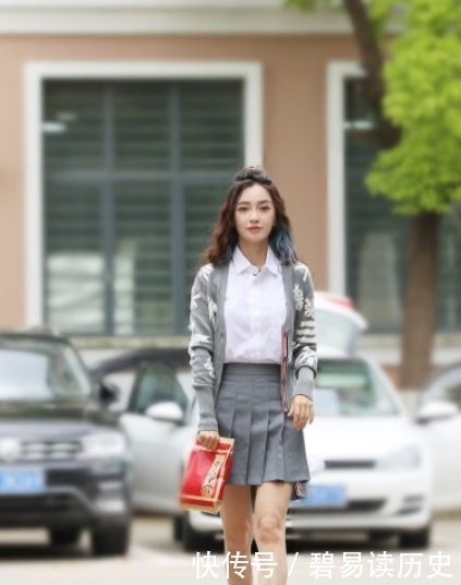 官宣定档 《心动的信号4》路透,baby参加,手里的东西亮了,不愧是你