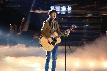 最慘《中國(guó)好聲音》冠軍,以新人身份“再次”參賽,沒想到第一場(chǎng)就被淘汰