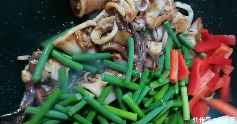 冬天最馋蒜臺,我隔3差5做一次,搭配此物鲜美开胃,杀菌防感冒