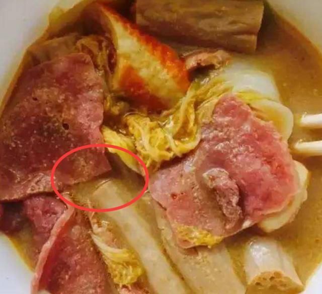 麻辣烫老板最“不希望”你拿的食材，脸上笑嘻嘻，心里“气跳脚”