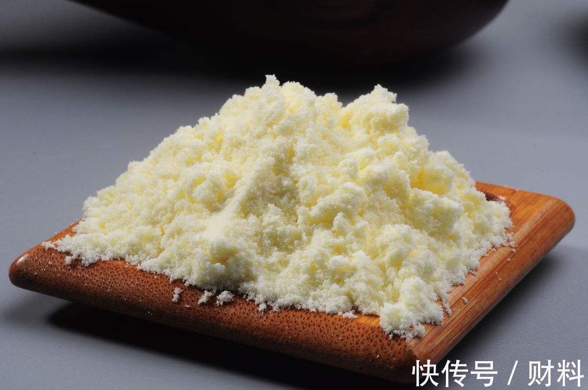 婴儿配方食品|新生儿出生率减少,奶粉市场规模反而超1800亿,为何在增长?