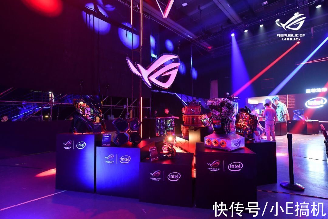 潮流|携手ACRONYM潮流品牌!ROG推出多款胶囊系列周边,颜值拉满