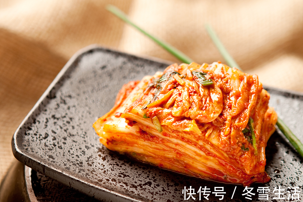 厨房|下厨房|泡菜做的汤,是夏季里大口吃饭的密码