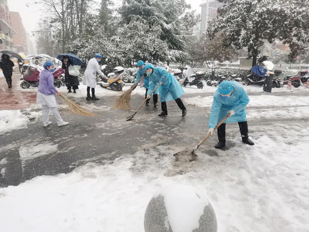 冰雪|风雪中，娄星区人民医院暖心的一幕幕……