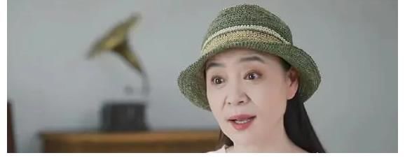 综艺|62岁刘雪华综艺首秀，自曝长年独居，需要24小时开着电视才安心