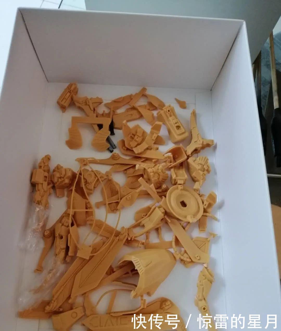 白模|高达模型秀带着GK白模来屠村,就问一句后浪们可怕不可怕!