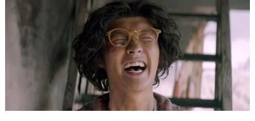 中国电影|张艺兴为黄渤庆生,《一出好戏》花絮曝光,《极限挑战》兄弟情深