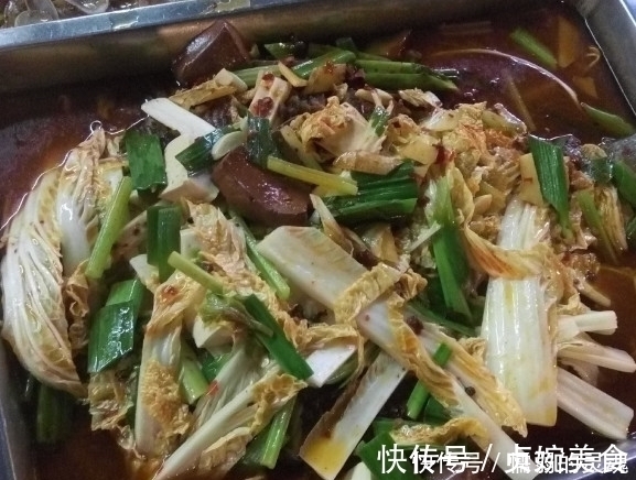 家里来客人,老婆只用了几十块就桌子菜炒,真的是美味十足