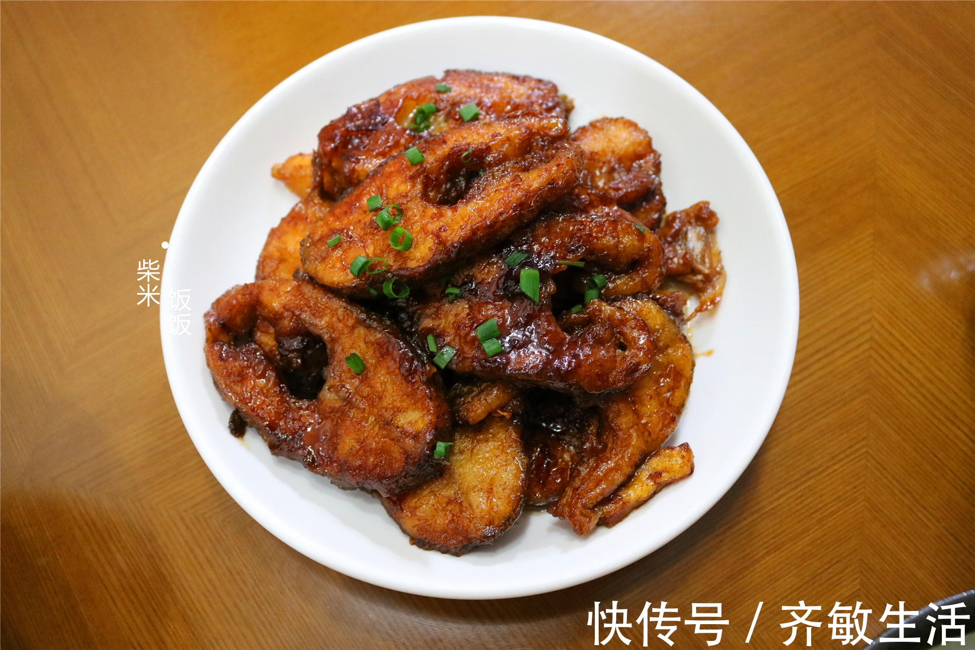 搭配|一家人的晚餐，3个家常菜，搭配白面条，全家人吃美了