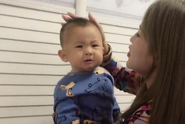 我们这一代|比爸爸带娃更不放心的是小姨,越欺负越亲近,他人模仿不来