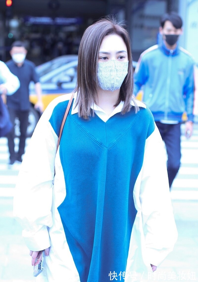 衬衫|阿娇发胖后衣品“堪忧”,穿大码衬衫还配阔腿裤,目测像130斤