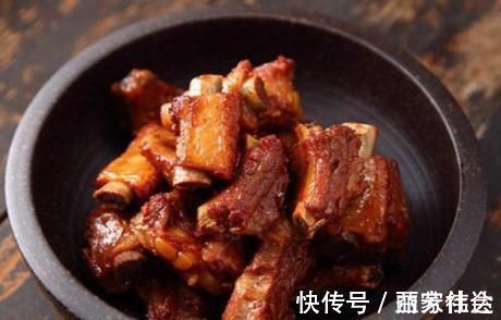 香嫩|炖排骨时，焯水后又腥又柴教你1个技巧，排骨香嫩入味，无腥味