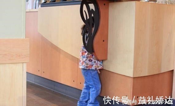 宝宝|“宝宝,出来吧,你赢了!”,女宝和妈妈捉迷藏,却再也没有出来