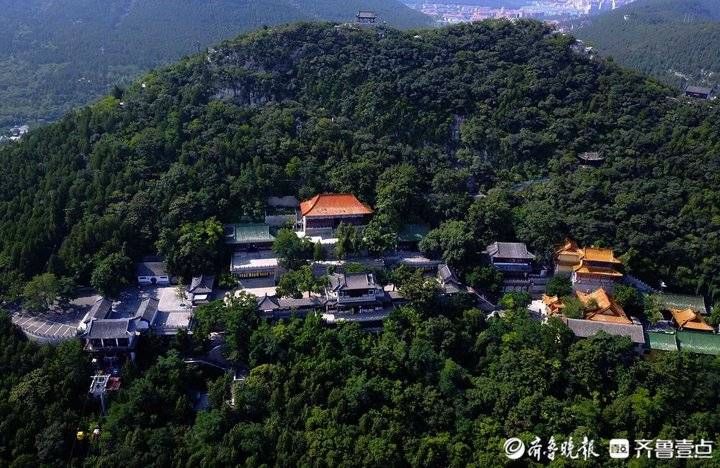 青翠欲滴|青翠欲滴，俯瞰济南大千佛山景区美景