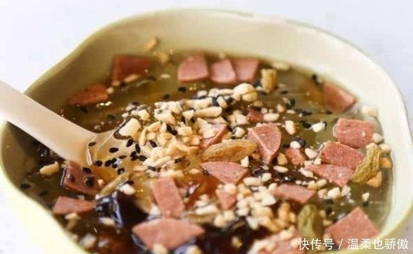 北方人吃南方的火锅,盘点南方火锅中的菜品!第六名是最重口味!