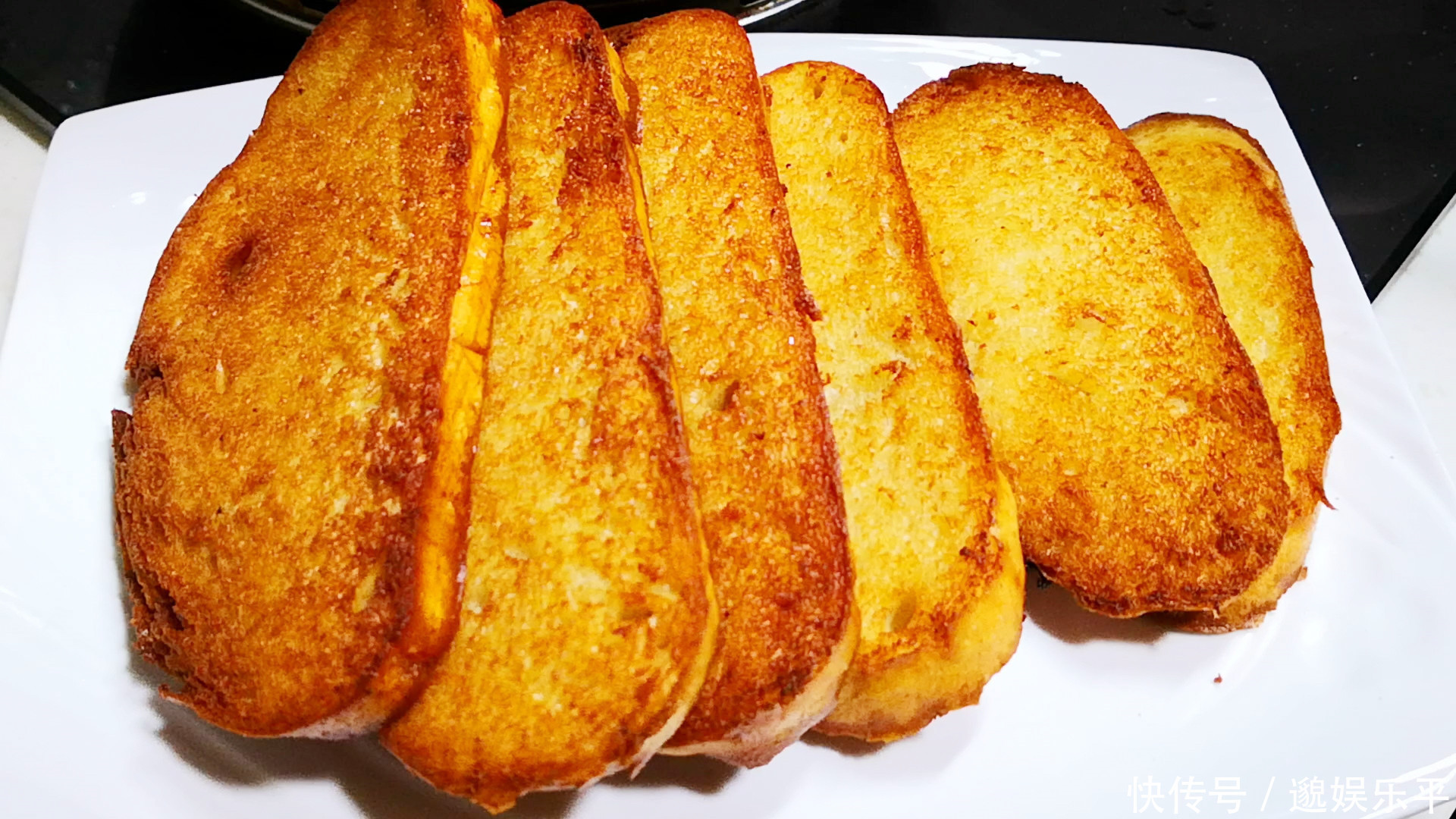 炸馒头片时,直接下锅炸就废了,如此做,既简单又香脆,还不费油