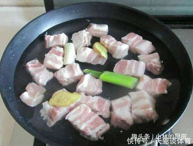 肉类|无论以后炖什么肉,焯水之前多加一步,可以加倍去除肉腥味和污物