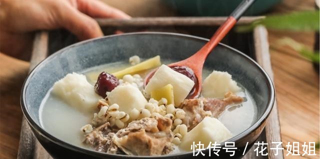 天气转凉，这汤多给家人煮一锅，汤鲜味美，暖胃驱寒，身体更强壮！