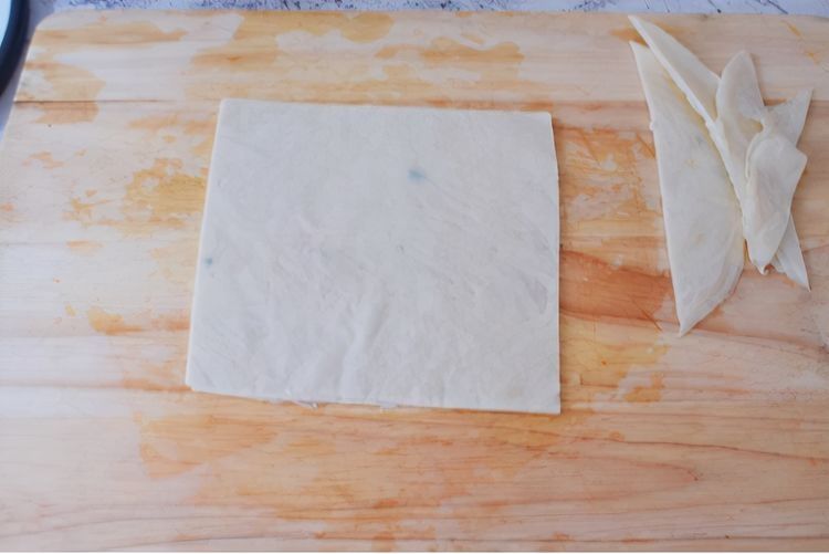 手抓饼的花样吃法,做成好吃的香蕉派,又香又酥比买的好吃