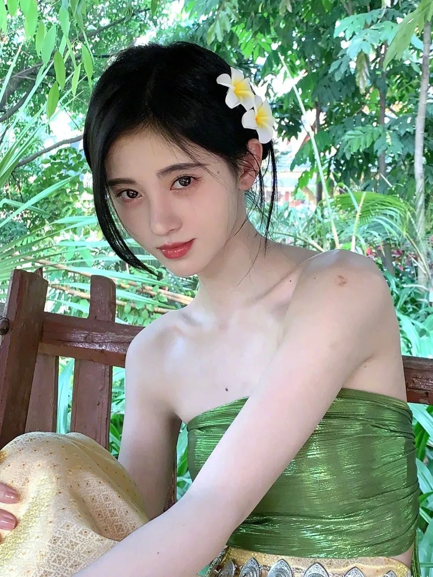 渐变唇|口红不应该横着涂！大多数人都涂错了