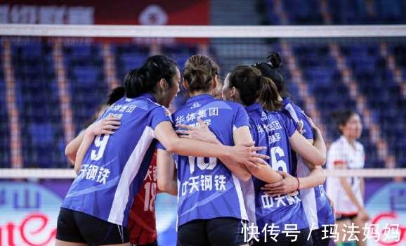 拉尔森|龚翔宇领衔4人上双,江苏女排3比0送上海首败,金软景替补难救主